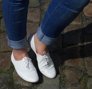 Schuhe weiß.jpg