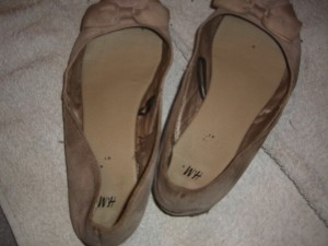 H &amp; M Schläppchen im Müll
