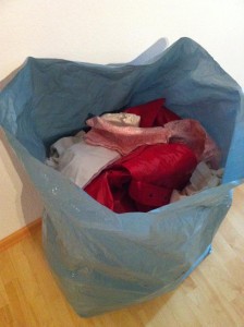 bei näherer Untersuchung ist ein roter Lackmantel zu sehen