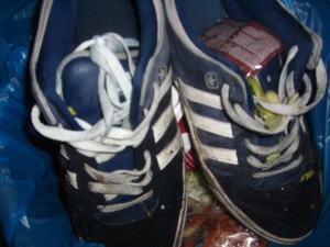 habe auch ein paar adidas im Müll