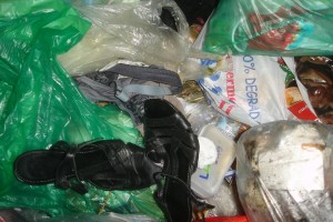 0DSC06677.JPG (130.79 KiB) 13889 mal betrachtet die hab ich rausgefischt und mitgenommen... zum Quälen und Zerstören durch übles Verbiegen