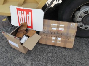 Müll0613 249.jpg (302.08 KiB) 6798 mal betrachtet Nur noch wenige Augenblicke für eine hammergeile edle Sammlung!