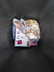 Auch diesmal wird die Hausgemeinschaft aus unserer Mülltonne &quot;die Luft rauslassen&quot;.