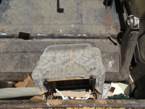 Müll0613 185.jpg (305.59 KiB) 5072 mal betrachtet Zerkrachen, zerbröseln, zersplittern, zerbrechen, zerstören!