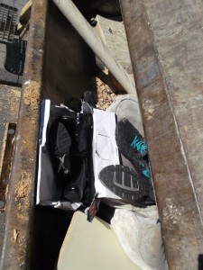 Müll0613 194.jpg (304.39 KiB) 5002 mal betrachtet Endlich zeigte auch der Buffalo-Karton, was für geile "Fick-mich-Stiefel" mir dch001 von seiner Frau zum Entsorgen überlassen hat.