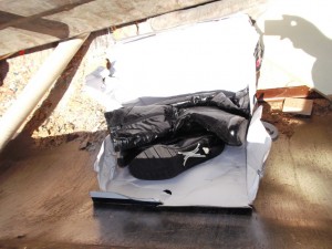 Müll0613 196.jpg (317.57 KiB) 5273 mal betrachtet Also sogar zwei Paar geile Stiefel wurden sogar von dch001' Frau ausrangiert!