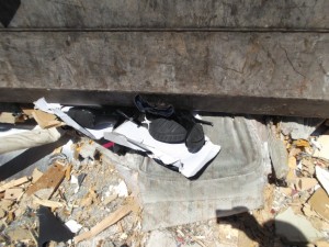 Jetzt gehören die &quot;Fick-mich-Stiefel&quot; der Sperrmüllabuhr!