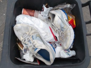 Was für geil verlatschte kaputte Nike-Laufschuhe!!!