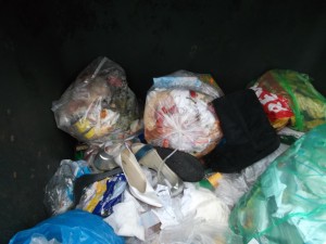 Müll0813 055.jpg (280.23 KiB) 10454 mal betrachtet Die Spätsommer-Ausrangierwelle hat begonnen, das ist offensichtlich!