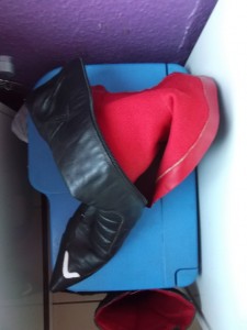 Müll0813 246.jpg (278.36 KiB) 5415 mal betrachtet Vermutlich nie mehr werden Jessicas Füße hier reinschlüpfen.