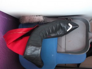 Müll0813 263.jpg (257.33 KiB) 5321 mal betrachtet Vor kurzem standen da Lauras alte Chucks auf der Dreckschüppe und wie es der ergangen war, wisst ihr sicher noch!