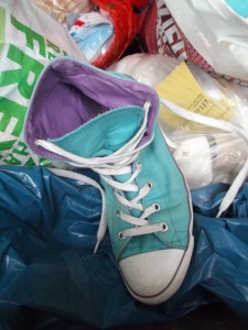 Das sind, oder besser waren zuckersüße Chucks, die sicher geil an einem Girly ausgesehen haben.