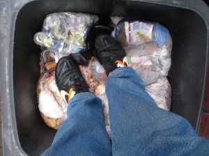 Die ebenfalls schon zum Müll verurteilten Nike-Fußballschuhe machten einen guten Job!