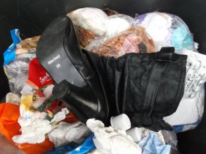 Obwohl total endfertig, erhoffe ich auch für dieses Stiefelpaar eine &quot;fetischistische Endnutzung&quot;.