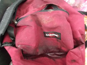 Und der Rucksack lag nicht einmal tief in unserer Mülltonne!