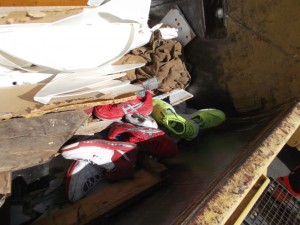 Müll0913 131.jpg (291.36 KiB) 5661 mal betrachtet Jetzt nur noch gepresster Sperrmüll!