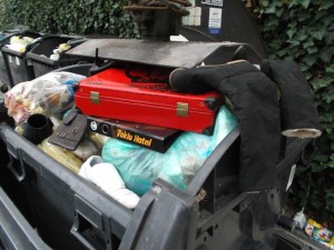 Müll0913 023.jpg (315.06 KiB) 8282 mal betrachtet Hochinteressanter Abfall!