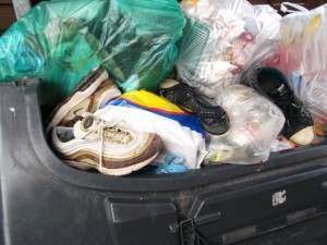 Müll0913 066.jpg (303.61 KiB) 7469 mal betrachtet Und diesmal lohnt sich wieder ein genauerer Blick.