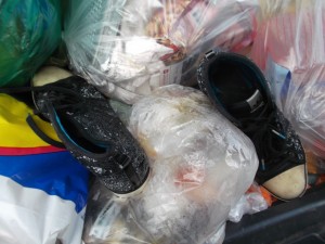 Müll0913 074.jpg (283.13 KiB) 7874 mal betrachtet Auch für diese "Sleeks" wäre es - noch - zu schade gewesen, denn sie sind doch ideale Fetischobjekte.