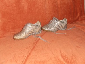 38 ca. (FR 38), Tragespuren , Adidas.JPG