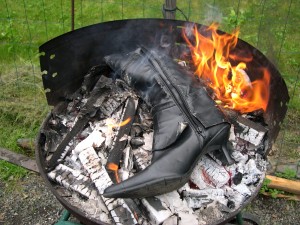 voila un bon lit douillet bien chaud pour cette botte !!