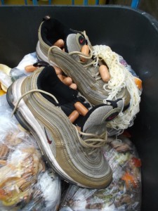 Noch ein letztes Detailfotos von den &quot;Airmax '97, bevor sie ganz im Dreck versinken.
