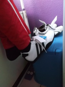 Müll0214 018.jpg (247.38 KiB) 5351 mal betrachtet Ein vielsagender Anblick: Die ausrangierten Pumas treten schon in den Hintergrund und Anja hat nur noch Augen für ihre Neuerwerbung.