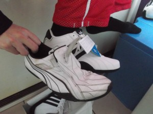 Müll0214 019.jpg (276.13 KiB) 5351 mal betrachtet Ein letzter Vergleich, bevor die Pumas in den Müll geworfen werden.