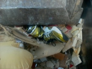 Ausnahmslos alles kaputt gepresst und zermalmt!