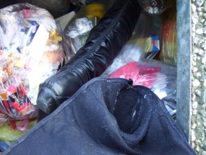 Es wurde Zeit, sich den einen Stiefel mal genauer anzusehen.