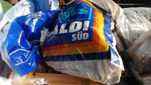06.09.14 in den Container geworfen...Verbrennung also in den nächsten Tagen