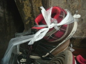 Wegen diesen geilen ausgelatschten adidas Top Ten hat überhaupt die ganze Story angefangen!