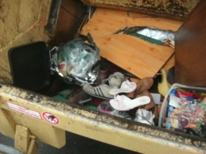 So süße Frauenschuhe beim Sterben zusehen zu müssen ... !