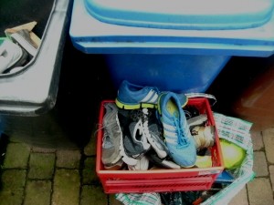 Noch ne Kiste Abfall zum Einstampfen zusätzlich.