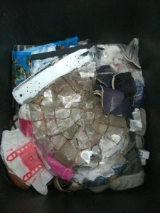 Unter diesen Trümmern liegen noch einige geile Sneaker!