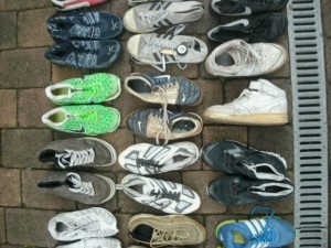 Diese Schuhe hätten sicher geil auf der Kreismülldeponie ausgesehen ... !