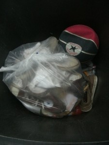 Ihr seht richtig: Der ganze Abfall trägt den Chucks-Stern!