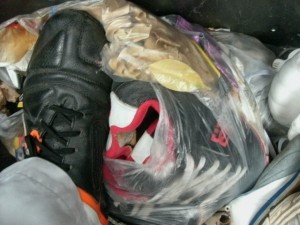 Auch fette Skaterschuhe haben unter meinen Stollenschuhen keine Chance!