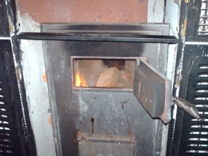 HPIM5245.JPG (111.61 KiB) 3254 mal betrachtet mein Ofen ,immer hunger auf Jacken und so :)