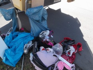 Müll0315 112.jpg (595.61 KiB) 13659 mal betrachtet Uff! Rettungsaktion wider Erwarten doch noch geglückt!