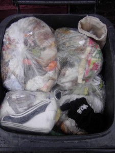 Müll0112 062.jpg (258.53 KiB) 6227 mal betrachtet Noch genug Platz für frischen Müll!