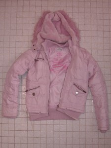 Müll0212 008.jpg (279.43 KiB) 6607 mal betrachtet So ein rosa Kuschelfell muss nun bald eklige Essensresten fürchten!