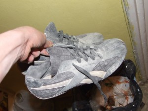 The girly Reeboks in the next pictures were also bought on ebay.de. This photo was taken on one of the photo shoots. After all I clean them and now I've lended them to my friend. I hope she will destroy them :)