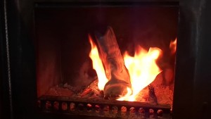 Westernstiefel2.jpg (41.11 KiB) 5037 mal betrachtet Eigentlich hat er ja recht, zum Tanzen gehört auch Bewegung