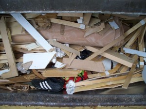 Nicht nur optisch gehen die Schuhe nach dem zweiten Pressvorgang &quot;unter&quot;.