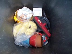 Der Müll unserer Hausgemeinschaft von 13 Tagen musste noch da drauf!