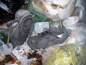 Auch bei Renovierungen versaute Nikes.