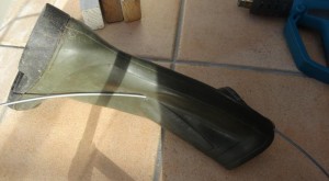 direkt durch die Spitze des Herkulesschwertes