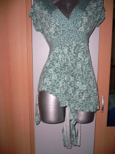 P1080127.JPG (1.36 MiB) 3281 mal betrachtet ich habe unten etwas eingeschnitten. Aber es gefällt mir immernoch nicht