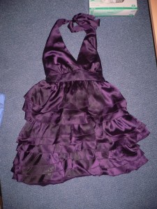 lila Satinkleid 09.JPG (1.46 MiB) 4077 mal betrachtet Kleid von meiner Ex